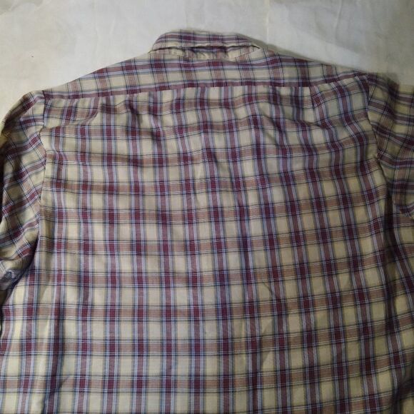 Vintage Levi's Plaid Button-Down Shirt - Picture 6 of 9